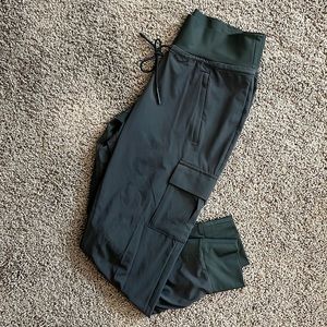Athleta joggers olive green size 4